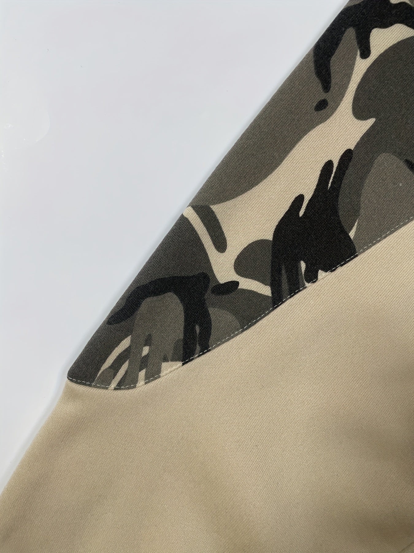 Tiberio – Men’s Outdoor Style Sweatshirt